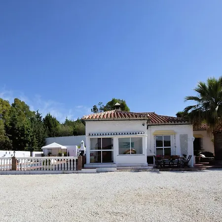 Casa De Fuente Amarga Villa